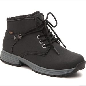 New Black Sporto Dazzle Boots- Size 8M
